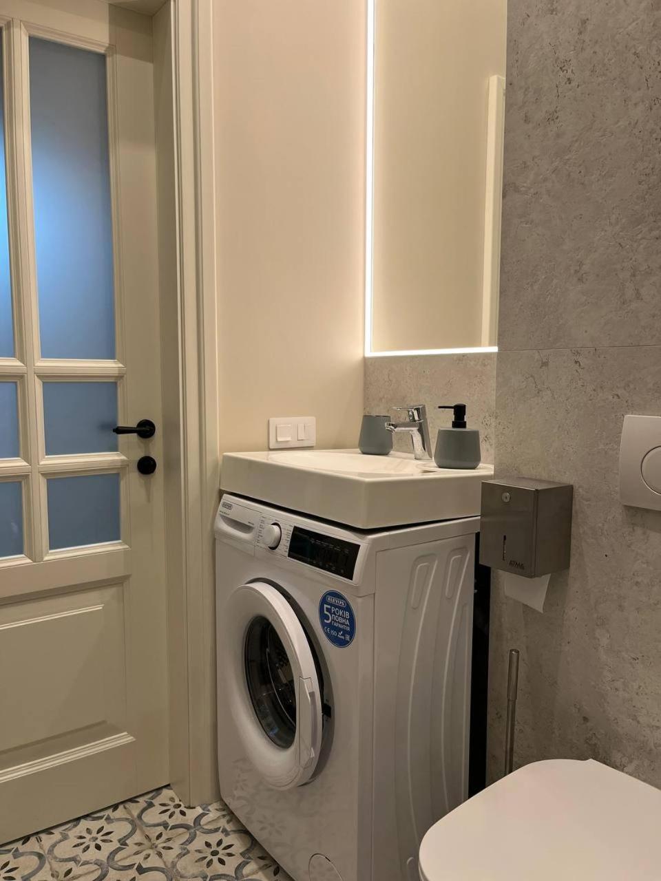 Lucky Apartmens In Centre Lviv Львов Экстерьер фото
